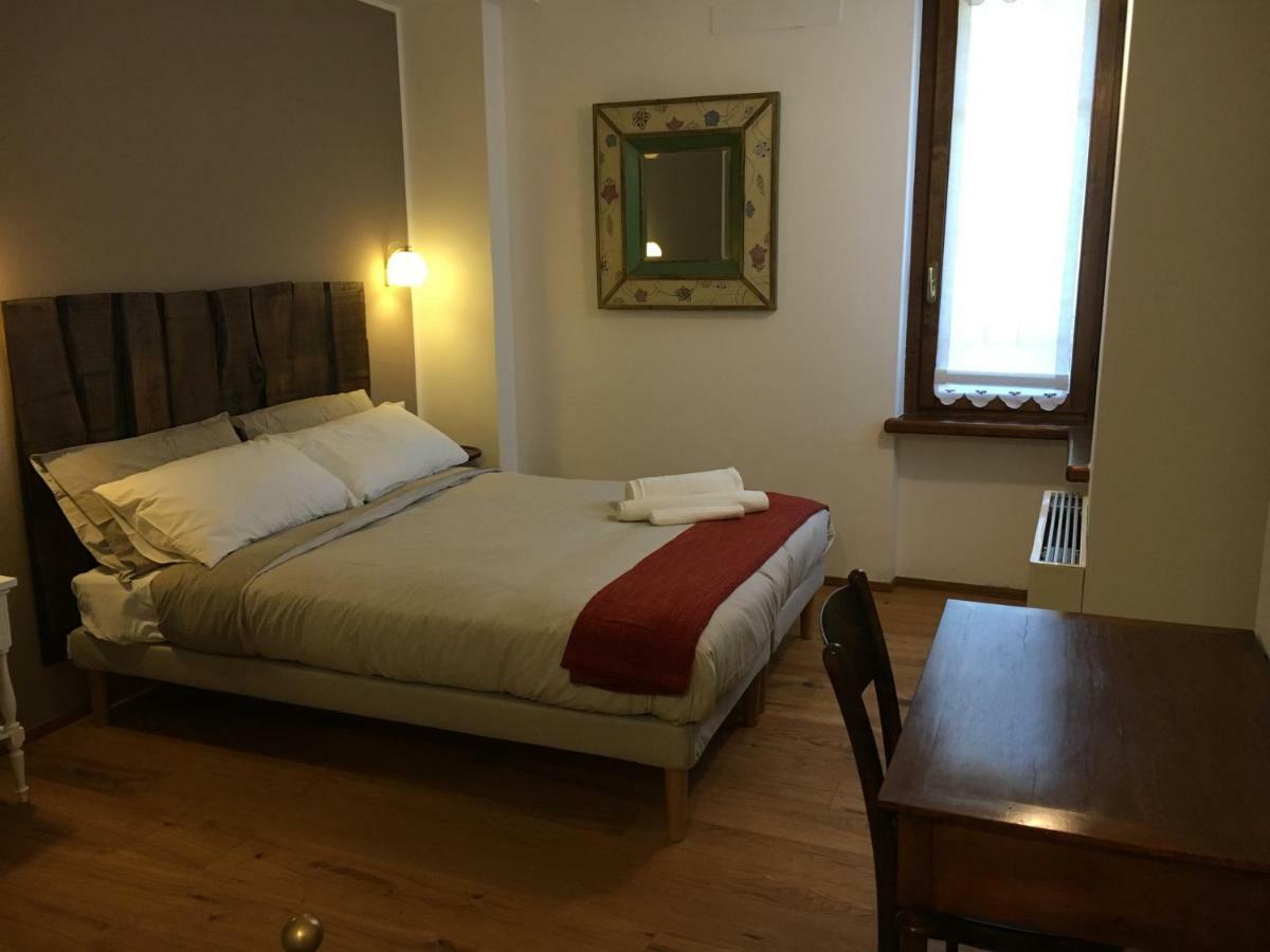 Carugo Elleboro B&B 외부 사진