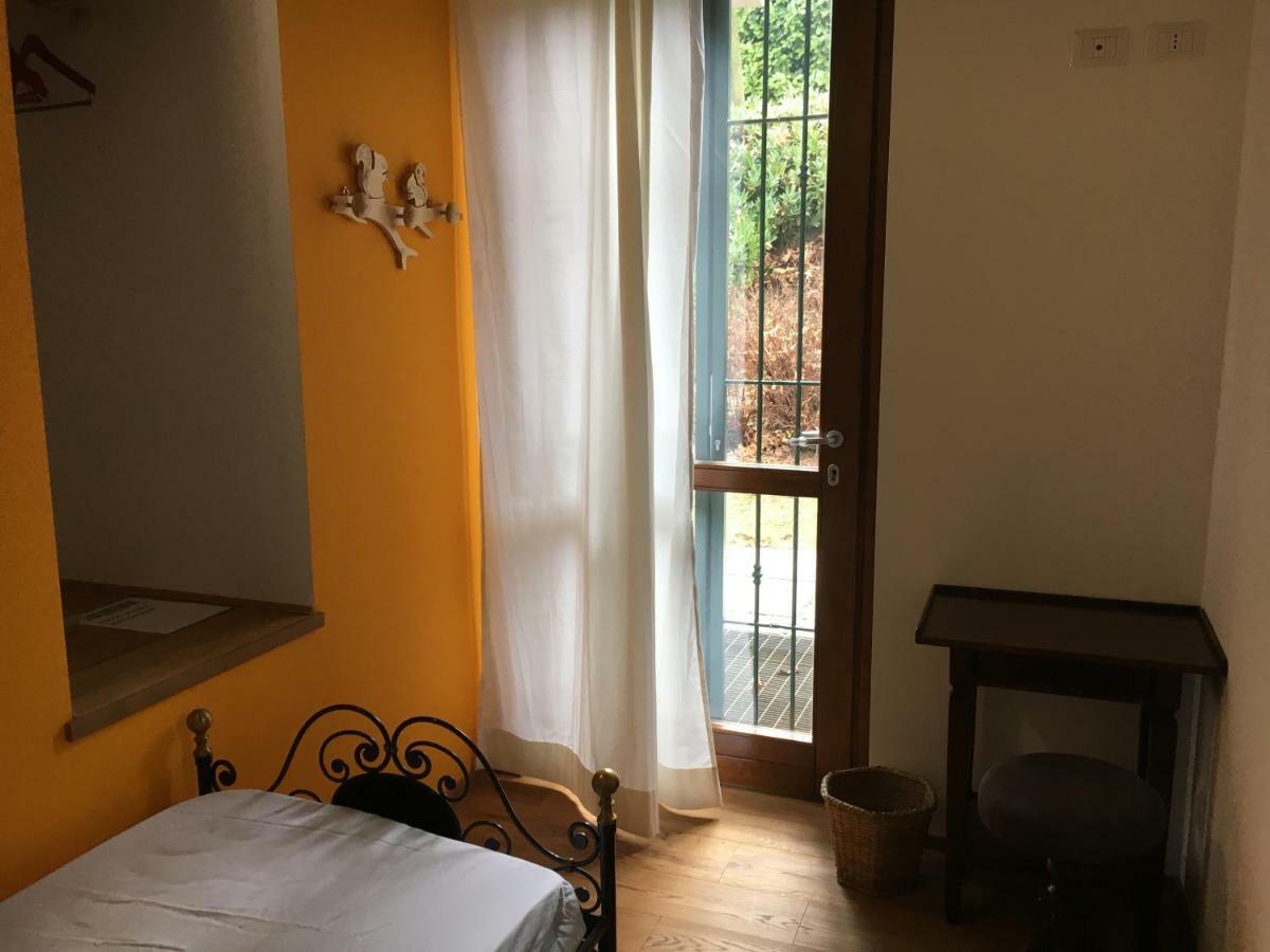 Carugo Elleboro B&B 외부 사진