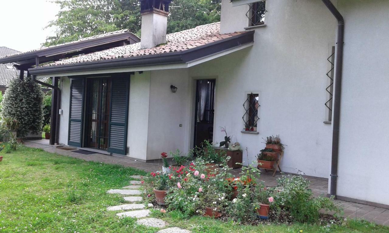 Carugo Elleboro B&B 외부 사진